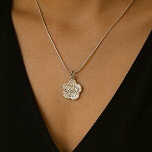 “Silver Bloom Elegance” Necklace